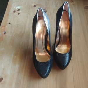 Leather platform pumps